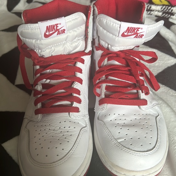 used mens Jordan 1 Retro red and white in great condition in men’s 11.5 no box - Picture 3 of 8